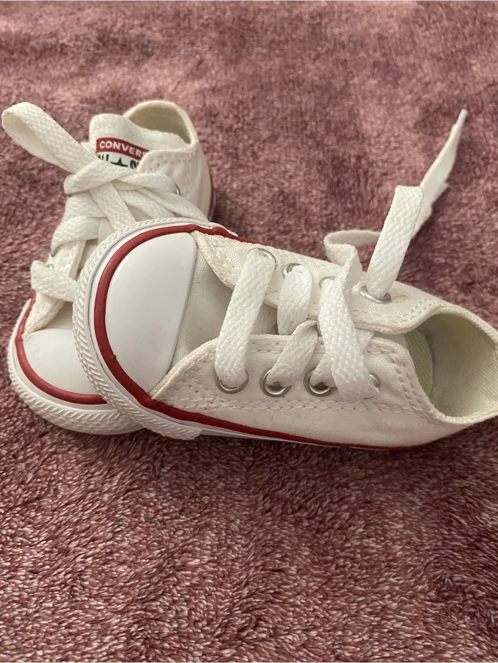 Converse infant White & Red Classic Canvas Sneakers